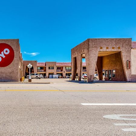 Oyo Hotel Groesbeck エクステリア 写真