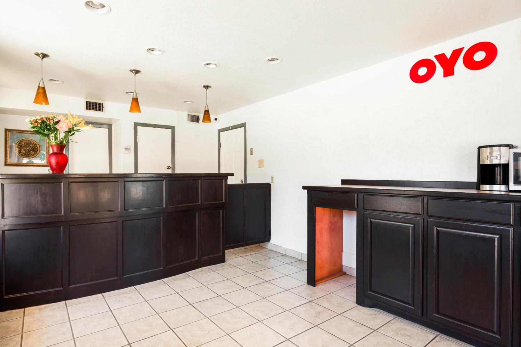 Oyo Hotel Groesbeck エクステリア 写真