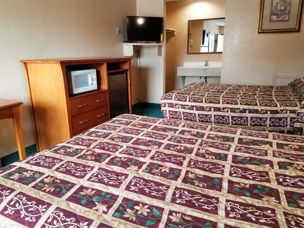 Oyo Hotel Groesbeck エクステリア 写真