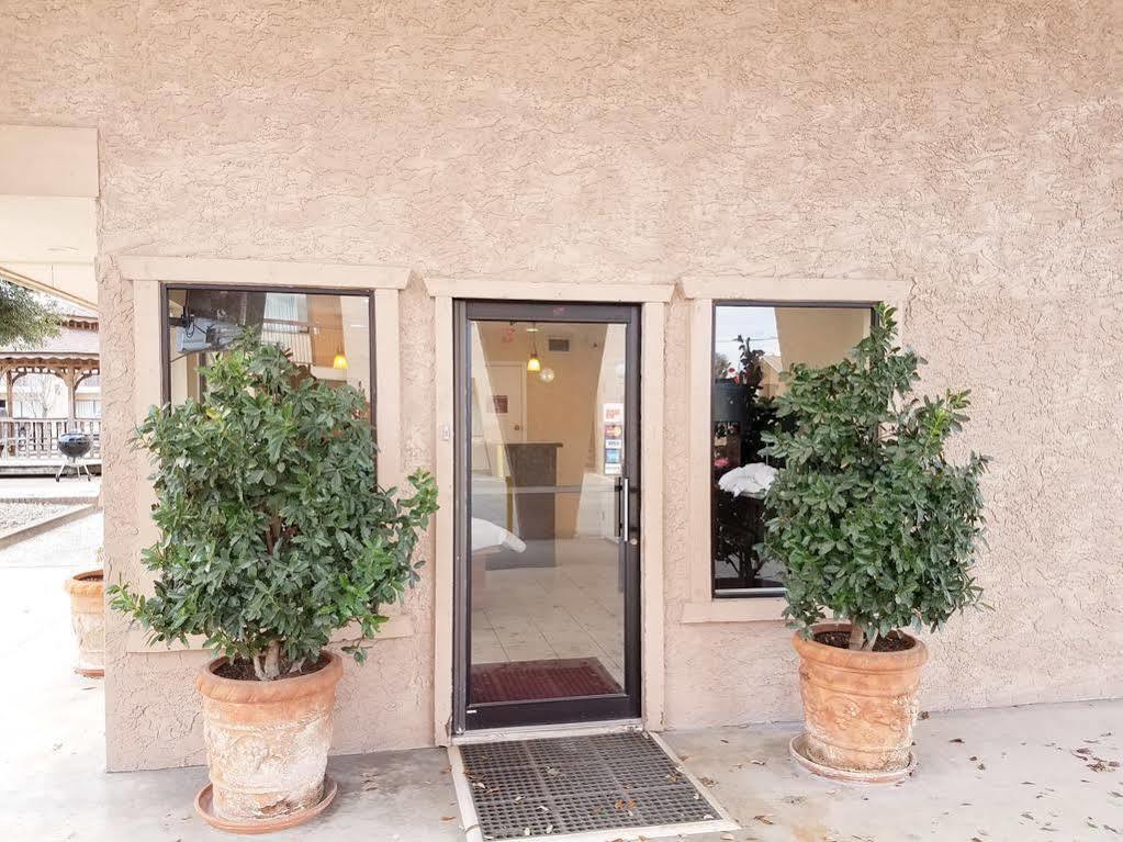 Oyo Hotel Groesbeck エクステリア 写真