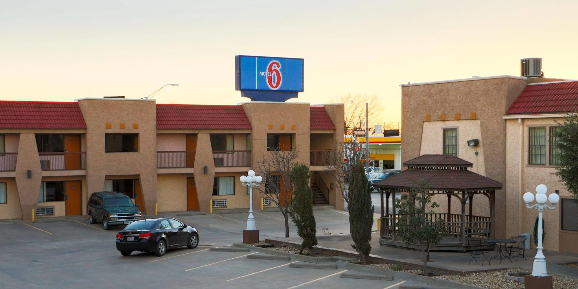 Oyo Hotel Groesbeck エクステリア 写真
